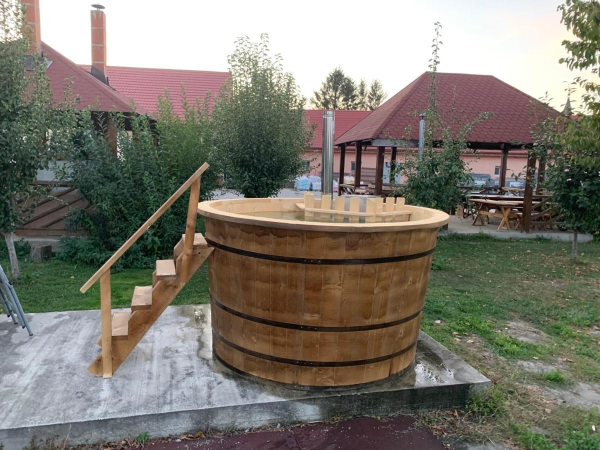 Pensiunea Marmis Riu Barbat Esterno foto